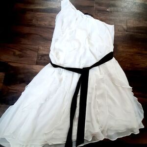 Francesca's ark & Co white one shoulder dress